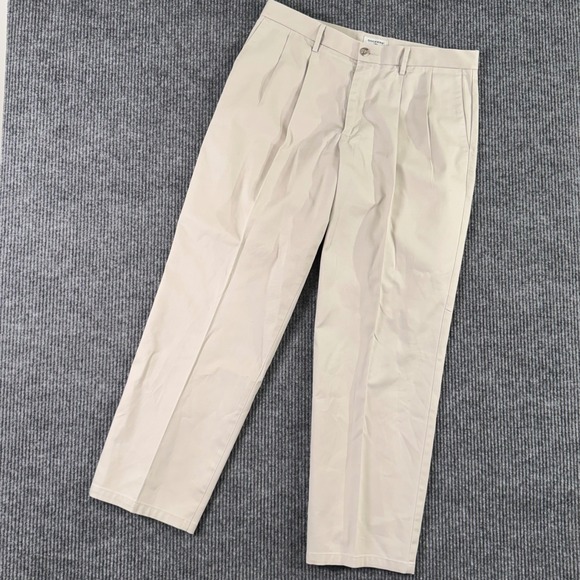 Dockers Mens 36x32 Classic Pleated Khaki Pants Beige Old Money Preppy Trouser - Picture 1 of 10